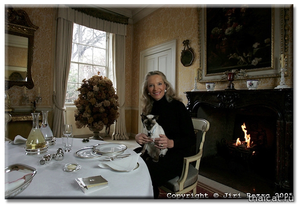 Принцесса Мишель Кентская и ее сиамская кошка Перси